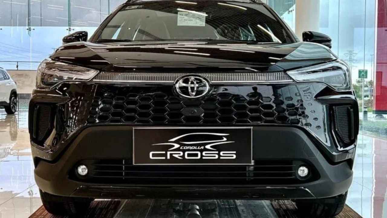 XUV 700 के लिए आफत बनेगी Toyota की धांसू SUV, क्वालिटी फीचर्स के साथ दमदार इंजन, देखे कीमत