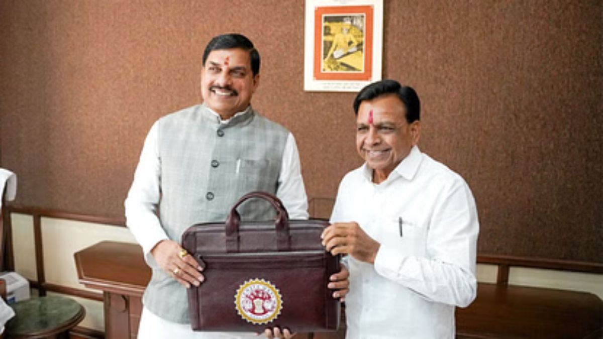 MP Budget 2025: विधानसभा में पेश हुआ 4 लाख 21 हजार 32 करोड़ का बजट, जनता पर नहीं लगेगा कोई नया टैक्स, मिलेंगी 3 लाख नौकरियां