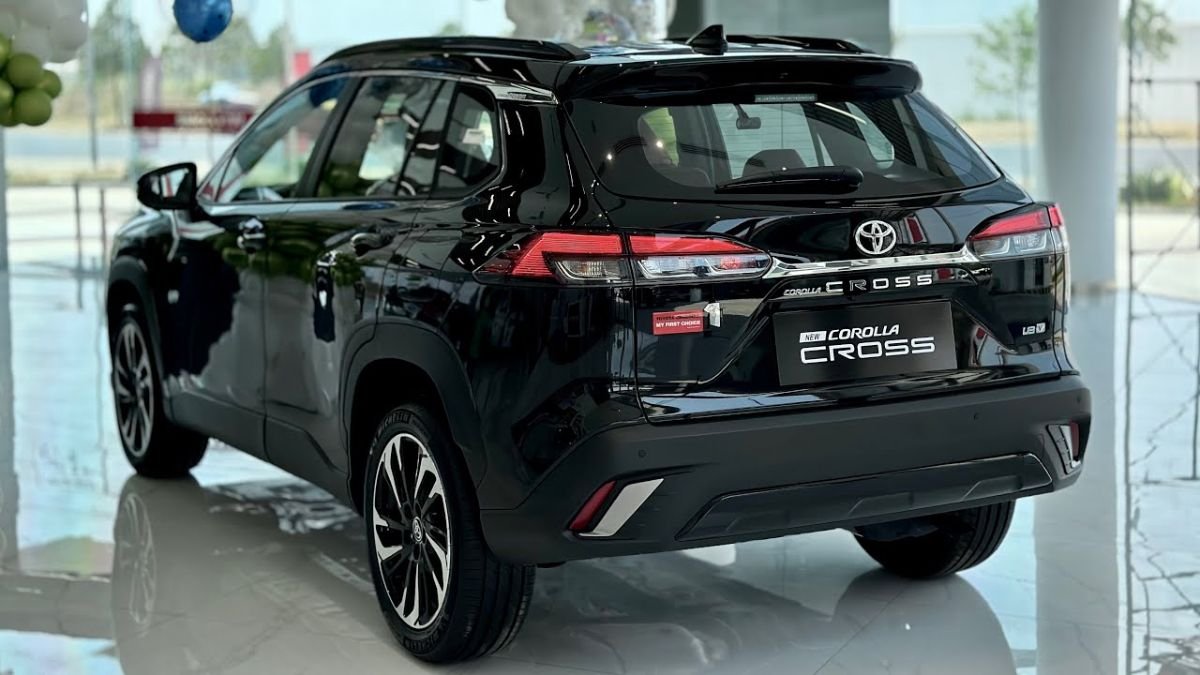 XUV700 का मार्केट बंद कर देंगी Toyota की नई छम्मक छल्लो, सॉलिड इंजन के साथ लल्लनटॉप फीचर्स, जाने कीमत