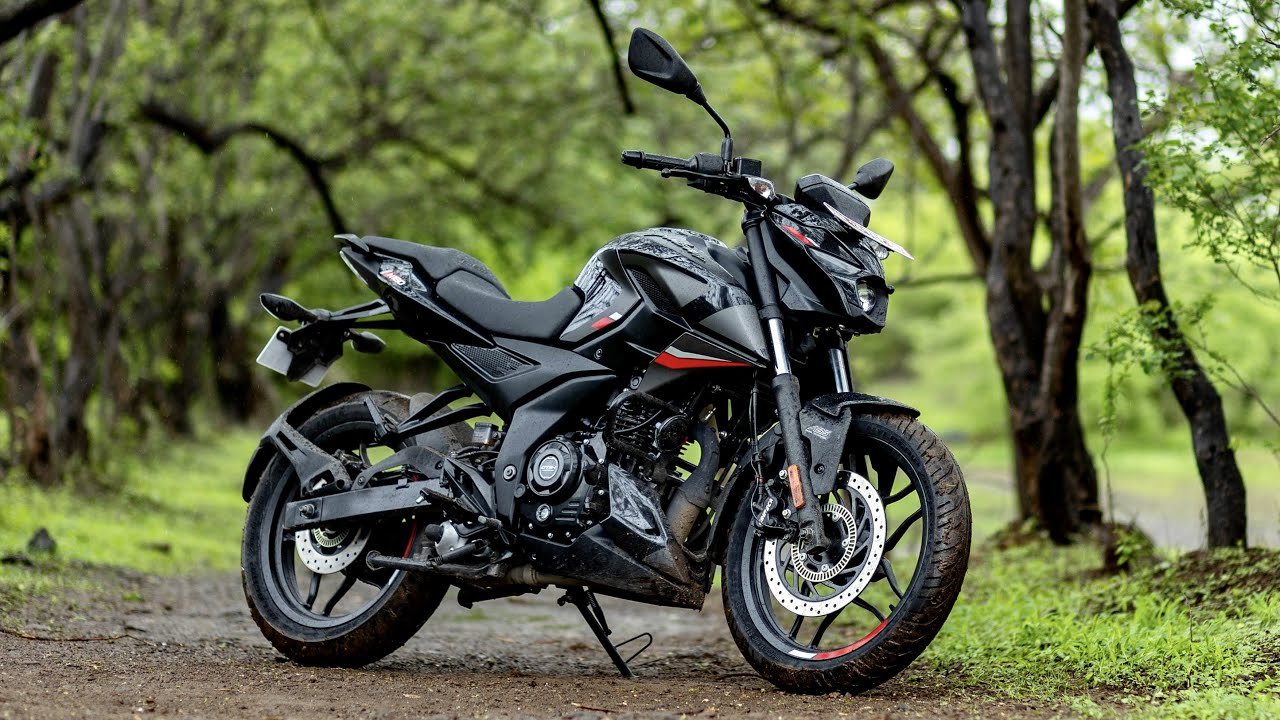 Apache की नींदे हराम कर देंगी Bajaj की नई बाइक, स्टैण्डर्ड फीचर्स और तगड़े माइलेज के साथ कीमत भी कम